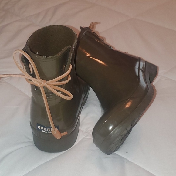 New Sperry Top Sider Rainboots Sz 6 - Picture 1 of 7